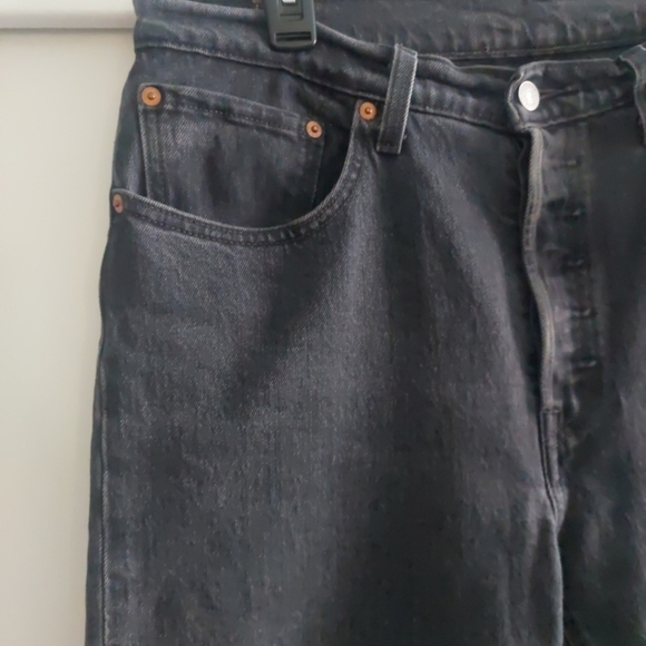 Levi's 501 Cropped raw hem Buttonfly jeans 31 Washed black Straight Leg 31x28 - Picture 5 of 14